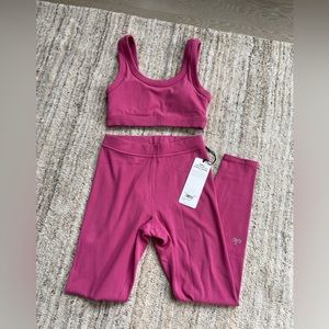 NWT Alo Leggings and Sports Bra Set